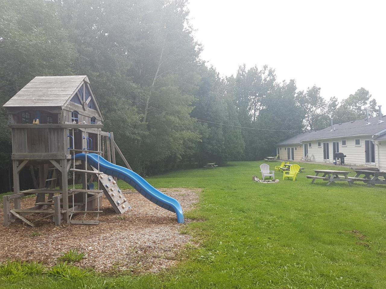 The Spirit Rock Outpost & Lodge Wiarton Eksteriør bilde